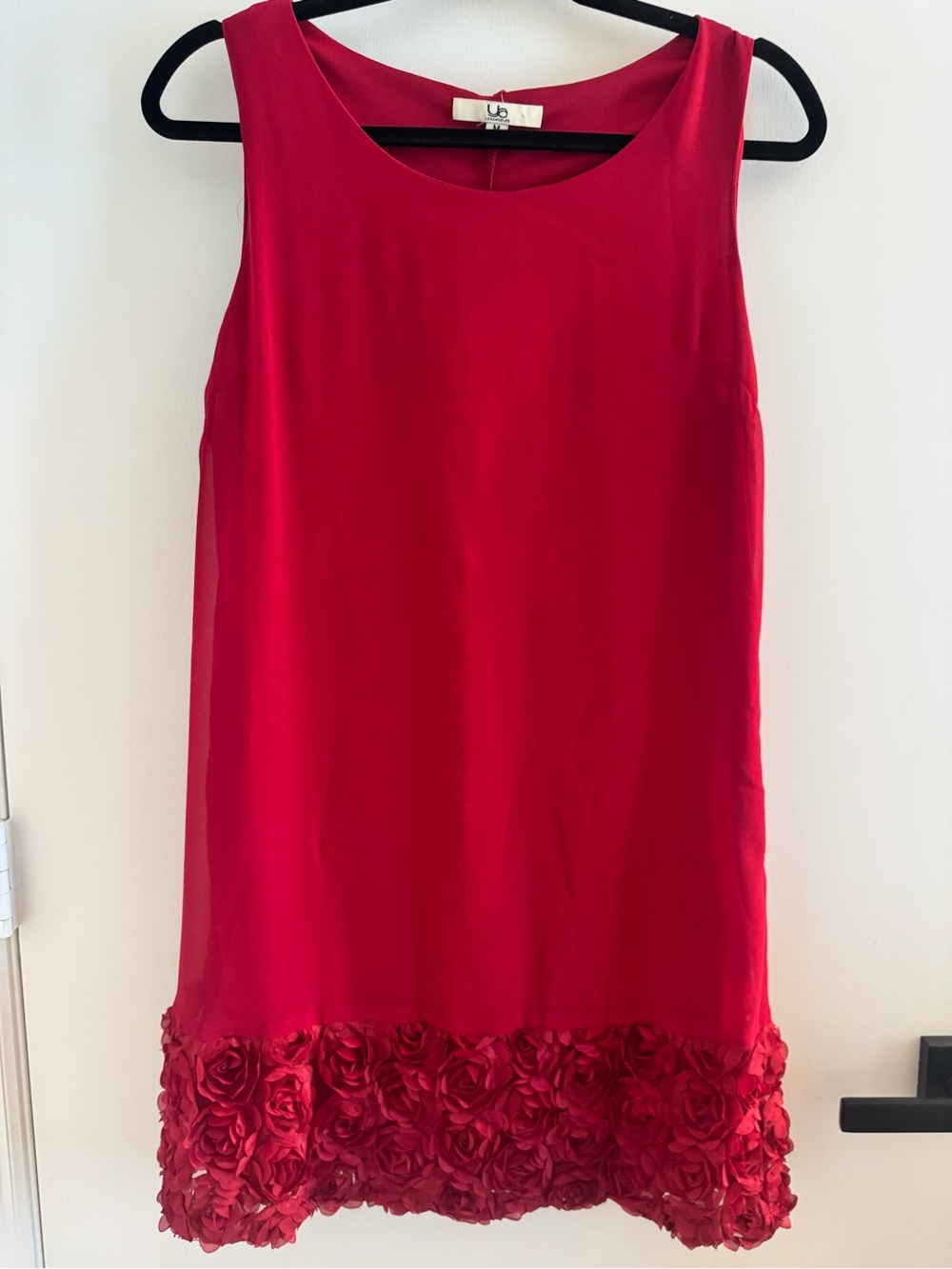 GBG Los Angeles Red Sleeveless Shift Dress with Rosette Hem